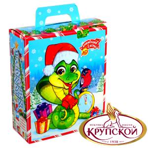 Сладкий новогодний подарок в картонной упаковке весом 650 грамм  в Торопце